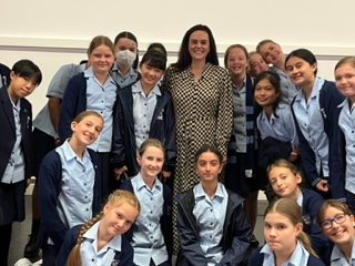Read more about the article Nicole Antonelli Visits Carmel College