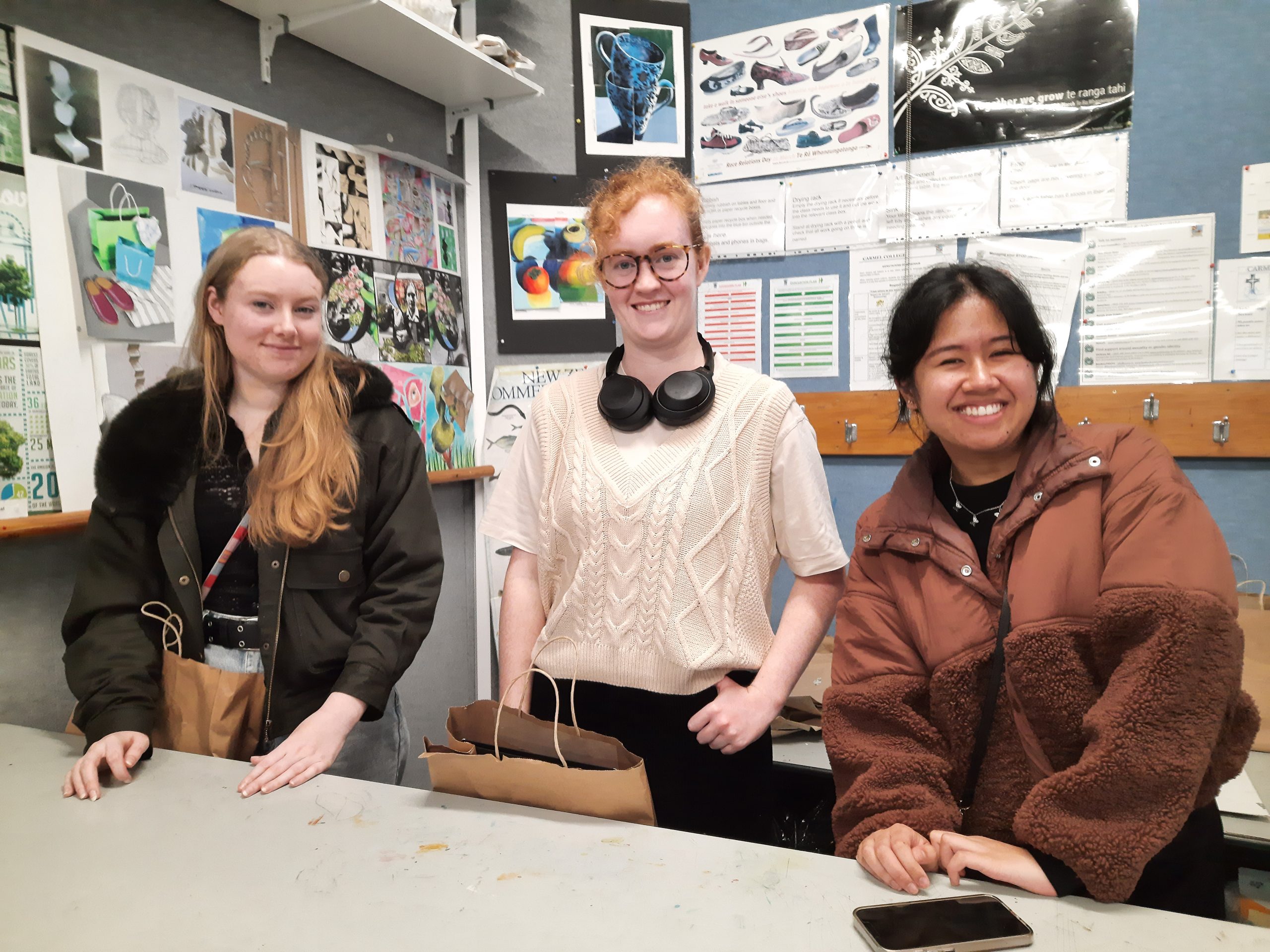 Read more about the article Ex Students Visit our Art Department